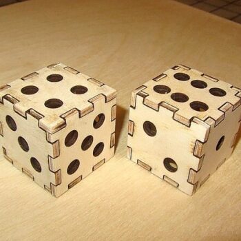 Intra απο ξύλο plywood 3mm-4mm πάχος - Ζάρια Δίασταση 30x30 cm Intraeaxys-eo0ym97g - Image 1