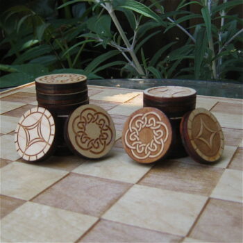 Intra απο ξύλο plywood 3mm-4mm πάχος - Shashki Checkers King Δίασταση 30x30 cm Intraeaxys-joejx516 - Image 1