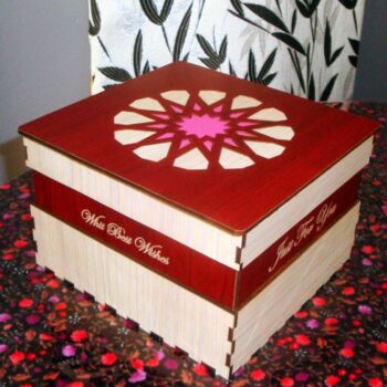 Intra απο ξύλο plywood 3mm-4mm πάχος - Κουτί δώρου Δίασταση 30x30 cm Intraeaxys-6o3qpq1n - Image 1