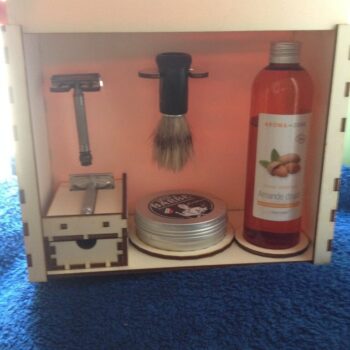 Intra απο ξύλο plywood 3mm-4mm πάχος - Στάση κουτιού ξυρίσματος 4mm Κόντρα πλακέ Δίασταση 30x30 cm Intraeaxys-e1gkl98o - Image 1