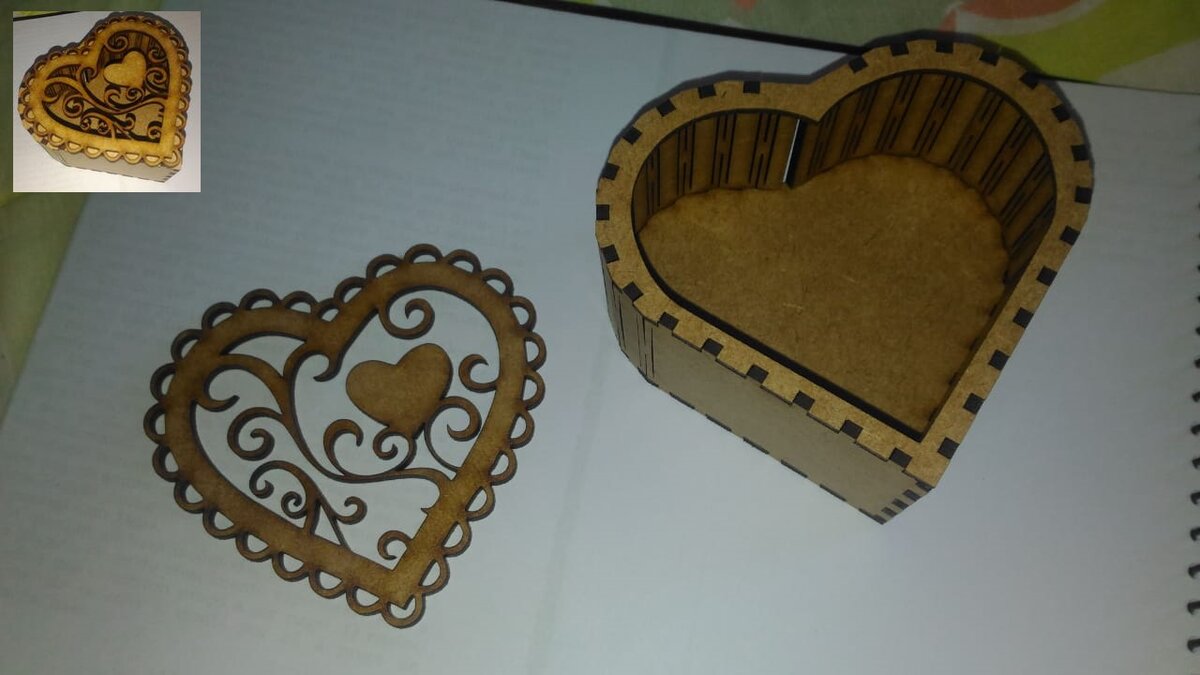 Intra απο ξύλο plywood 3mm-4mm πάχος - Σχέδια CNC σε σχήμα καρδιάς για την ημέρα του Αγίου Βαλεντίνου Δίασταση 30x30 cm Intraeaxys-eoxlvdgo