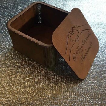 Intra απο ξύλο plywood 3mm-4mm πάχος - Διακοσμητικό κουτί δώρου με καπάκι Δίασταση 30x30 cm Intraeaxys-078yjvmo - Image 1