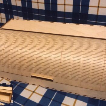 Intra απο ξύλο plywood 3mm-4mm πάχος - Κουτί με συρόμενο καπάκι Κουτί ψωμιού Δίασταση 30x30 cm Intraeaxys-91jd8vl1 - Image 1