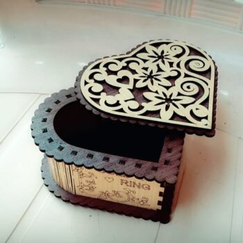 Intra απο ξύλο plywood 3mm-4mm πάχος - Εξατομικευμένο πρότυπο κουτιού κοσμημάτων Δίασταση 30x30 cm Intraeaxys-078yjn5o - Image 1