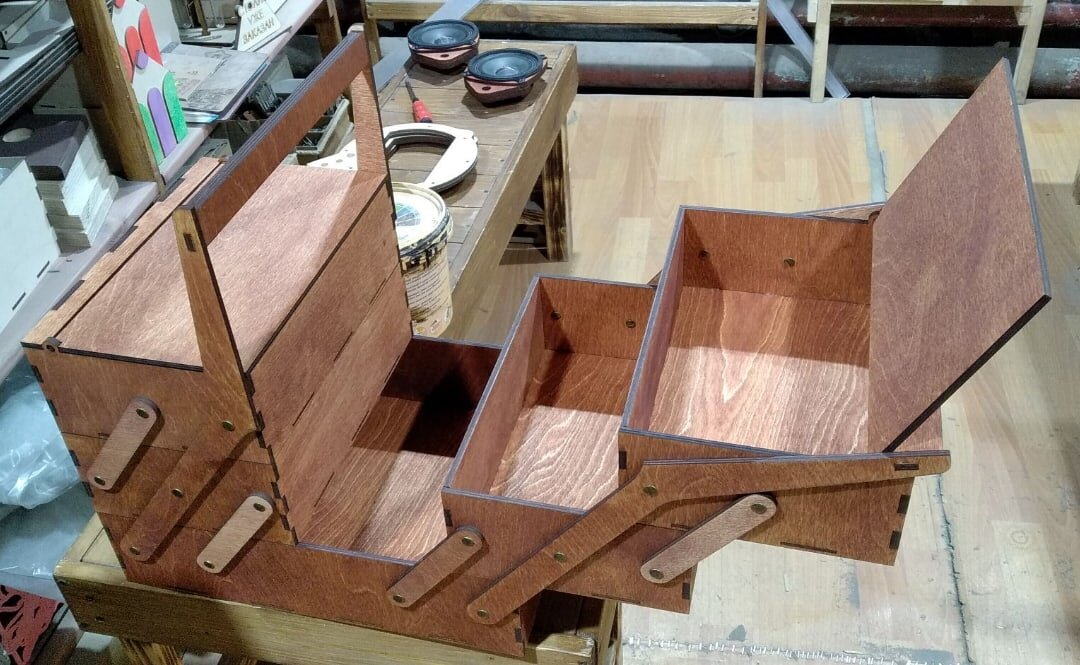 Intra απο ξύλο plywood 3mm-4mm πάχος - Συρόμενη εργαλειοθήκη Δίασταση 30x30 cm Intraeaxys-91jd2p81