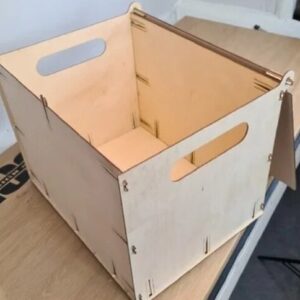 Intra απο ξύλο plywood 3mm-4mm πάχος - Ξύλινο κουτί με καπάκι Δίασταση 30x30 cm Intraeaxys-e1gk6k8o