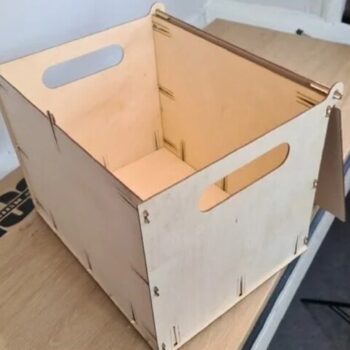 Intra απο ξύλο plywood 3mm-4mm πάχος - Ξύλινο κουτί με καπάκι Δίασταση 30x30 cm Intraeaxys-e1gk6k8o - Image 1