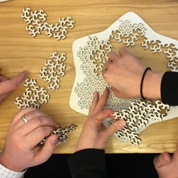 Intra απο ξύλο plywood 3mm-4mm πάχος - Ξύλινο παζλ Fractal Δίασταση 30x30 cm Intraeaxys-078ye6no - Image 1