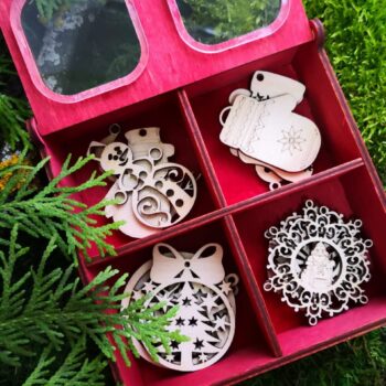 Intra απο ξύλο plywood 3mm-4mm πάχος - Ξύλινο κουτί παραμονής Χριστουγέννων Δίασταση 30x30 cm Intraeaxys-lopq5mx7 - Image 1