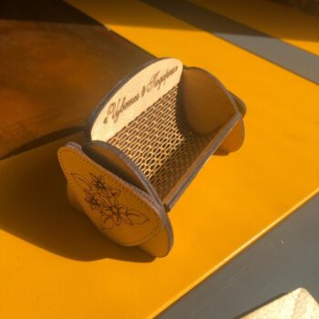 Intra απο ξύλο plywood 3mm-4mm πάχος - Θήκη επαγγελματικής κάρτας για γραφείο Δίασταση 30x30 cm Intraeaxys-yon0wrk7 - Image 1