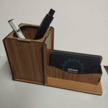 Intra απο ξύλο plywood 3mm-4mm πάχος - Βάση επαγγελματικών καρτών με θήκη μαρκαδόρου Δίασταση 30x30 cm Intraeaxys-6o3y3rj7 - Image 1