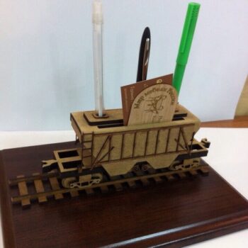 Intra απο ξύλο plywood 3mm-4mm πάχος - Desk Organizer Railway Grain Wagon Δίασταση 30x30 cm Intraeaxys-lopqprz7 - Image 1