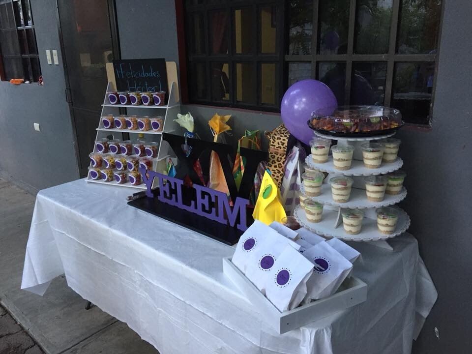 Intra απο ξύλο plywood 3mm-4mm πάχος - Στρογγυλή βάση Cupcake Tower Δίασταση 30x30 cm Intraeaxys-joedxp51