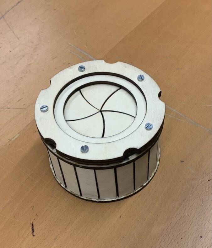 Intra απο ξύλο plywood 3mm-4mm πάχος - Iris Box Δίασταση 30x30 cm Intraeaxys-51rr3wv1