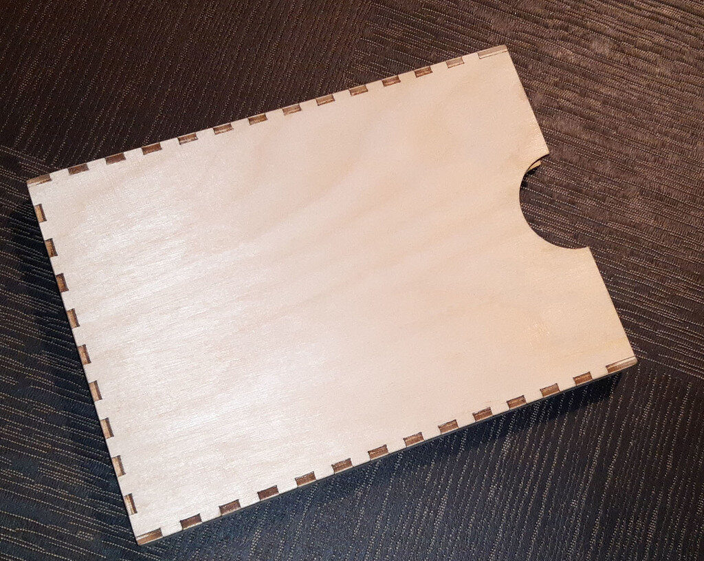 Intra απο ξύλο plywood 3mm-4mm πάχος - Κουτί Kobo Clara 3mm Δίασταση 30x30 cm Intraeaxys-e1gk9zdo