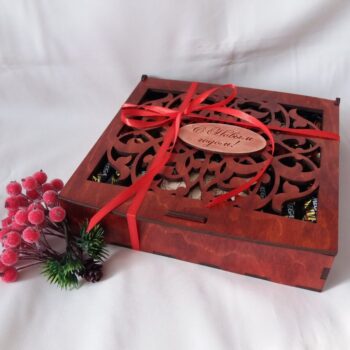 Intra απο ξύλο plywood 3mm-4mm πάχος - Πρωτοχρονιάτικο κουτί δώρου 6 μοτίβων Δίασταση 30x30 cm Intraeaxys-eo4qen87 - Image 1