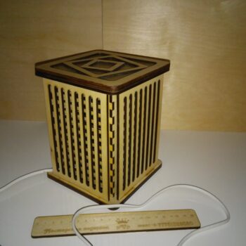 Intra απο ξύλο plywood 3mm-4mm πάχος - Nochnik V Kletku Δίασταση 30x30 cm Intraeaxys-yonkrgor - Image 1