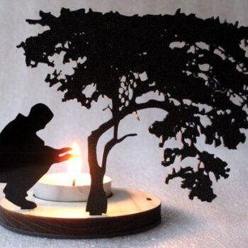 Intra απο ξύλο plywood 3mm-4mm πάχος - Podsvechnik Derevo S Muzhchinoy Δίασταση 30x30 cm Intraeaxys-joe2nno6 - Image 1