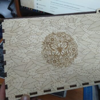 Intra απο ξύλο plywood 3mm-4mm πάχος - Διακοσμητικό Χαραγμένο Ξύλινο Κουτί με Καπάκι Για Έγγραφα Α4 Δίασταση 30x30 cm Intraeaxys-eoxl6m4o - Image 4