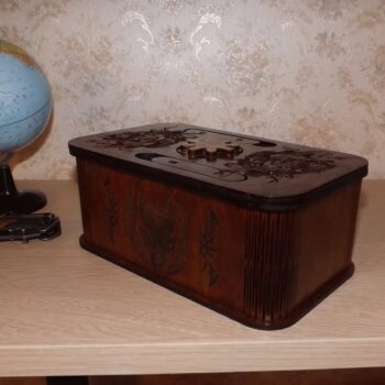 Intra απο ξύλο plywood 3mm-4mm πάχος - Ξύλινο κουτί με κλειδαριά Δίασταση 30x30 cm Intraeaxys-voq2z66o - Image 1