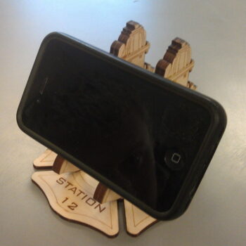 Intra απο ξύλο plywood 3mm-4mm πάχος - Βάση τηλεφώνου πυροσβέστη Δίασταση 30x30 cm Intraeaxys-p7ymy2z7 - Image 1