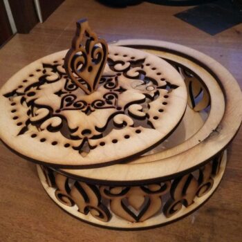 Intra απο ξύλο plywood 3mm-4mm πάχος - Μπομπονιέρα με καπάκι Δίασταση 30x30 cm Intraeaxys-91jdwk41 - Image 1