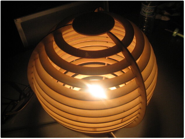 Intra απο ξύλο plywood 3mm-4mm πάχος - Λαμπάρα 1 Δίασταση 30x30 cm Intraeaxys-r1zk5w1l