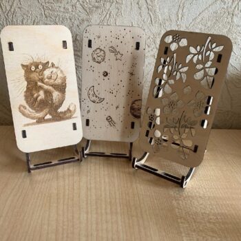 Intra απο ξύλο plywood 3mm-4mm πάχος - Χαραγμένα Διακοσμητικά Σταντ για Κινητά Δίασταση 30x30 cm Intraeaxys-lopqjj37 - Image 1