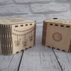 Intra απο ξύλο plywood 3mm-4mm πάχος - Κουτί παραμονής Χριστουγέννων Δίασταση 30x30 cm Intraeaxys-joedzx91