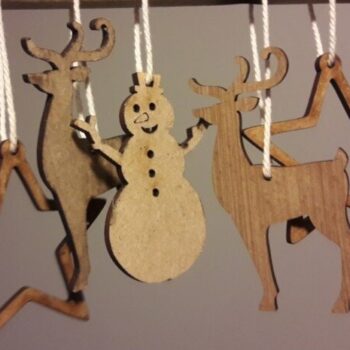 Intra απο ξύλο plywood 3mm-4mm πάχος - Χριστουγεννιάτικα Κρεμαστά Διακοσμητικά Δίασταση 30x30 cm Intraeaxys-zo9ylx47 - Image 1