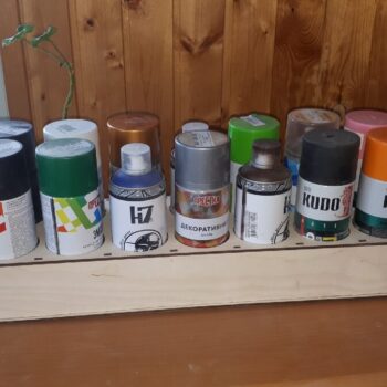 Intra απο ξύλο plywood 3mm-4mm πάχος - Ράφι αποθήκευσης για δοχεία ψεκασμού Δίασταση 30x30 cm Intraeaxys-e1gkw5vo - Image 1