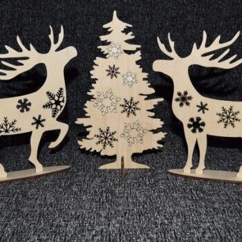 Intra απο ξύλο plywood 3mm-4mm πάχος - Μίνι χριστουγεννιάτικο δέντρο και ελάφι για χριστουγεννιάτικα στολίδια γραφείου Δίασταση 10x10 cm Intraeaxys-r1z2g6p1 - Image 1