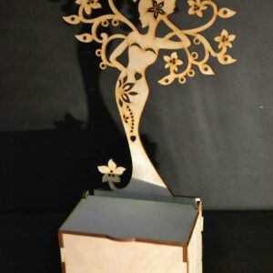 Intra απο ξύλο plywood 3mm-4mm πάχος - Κουτιά κοσμημάτων με κορίτσι 4mm Δίασταση 30x30 cm Intraeaxys-lopqn537