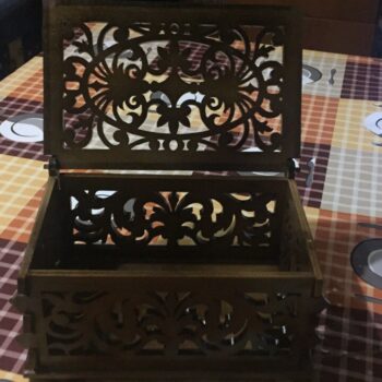 Intra απο ξύλο plywood 3mm-4mm πάχος - Διακοσμητικό κουτί με καπάκι CNC σχέδια Αρχείο PDF Δίασταση 30x30 cm Intraeaxys-yon065y7 - Image 1