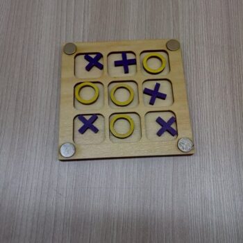 Intra απο ξύλο plywood 3mm-4mm πάχος - Ταμπλό παιχνιδιού Tic Tac Toe Δίασταση 30x30 cm Intraeaxys-eo20jj47 - Image 1
