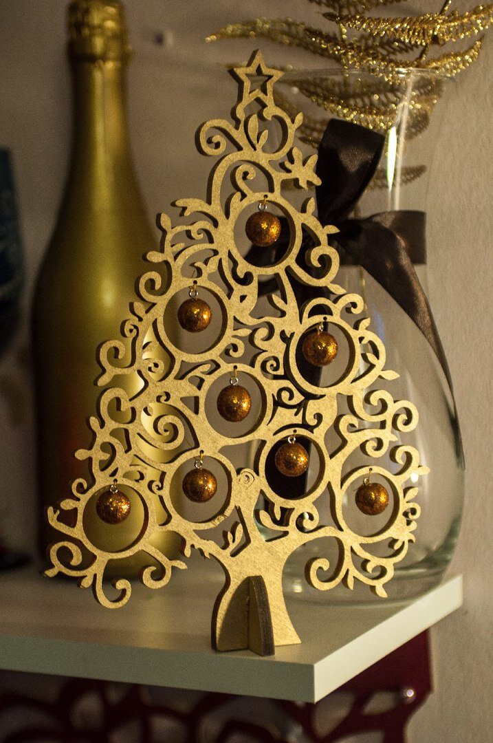 Intra απο ξύλο plywood 3mm-4mm πάχος - Επιτραπέζιο χριστουγεννιάτικο δέντρο Δίασταση 30x30 cm Intraeaxys-eo2065l7