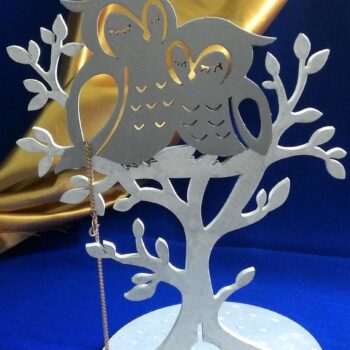 Intra απο ξύλο plywood 3mm-4mm πάχος - Κρεμάστρα κοσμημάτων Δίασταση 30x30 cm Intraeaxys-e1gk8myo - Image 1