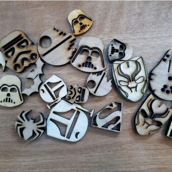 Intra απο ξύλο plywood 3mm-4mm πάχος - Μαρτυρικά ποπ κουλτούρας Δίασταση 30x30 cm Intraeaxys-91jd0xg1 - Image 1