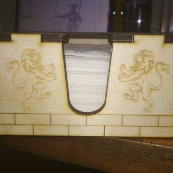 Intra απο ξύλο plywood 3mm-4mm πάχος - Κουτί θήκης χαρτοπετσέτας τετράγωνο Δίασταση 30x30 cm Intraeaxys-e1gkxpvo - Image 1