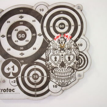 Intra απο ξύλο plywood 3mm-4mm πάχος - Dart Board Δίασταση 30x30 cm Intraeaxys-e1gk8ndo - Image 1