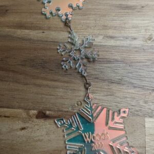 Intra απο ξύλο plywood 3mm-4mm πάχος - Κρεμαστά στολίδια νιφάδας χιονιού Δίασταση 10x10 cm Intraeaxys-pok3zyd7