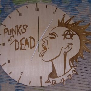Intra απο ξύλο plywood 3mm-4mm πάχος - Punk’s Not Dead ρολόι τοίχου Δίασταση 30x30 cm Intraeaxys-r7vmwwk7