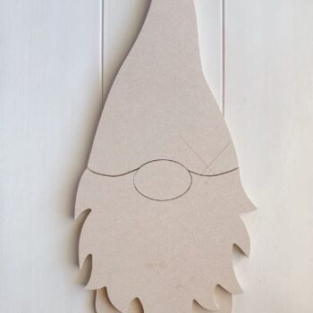 Intra απο ξύλο plywood 3mm-4mm πάχος - Χριστουγεννιάτικο στολίδι Gnome Δίασταση 10x10 cm Intraeaxys-e1gky4mo - Image 1