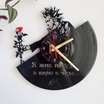 Intra απο ξύλο plywood 3mm-4mm πάχος - Ρολόι τοίχου με δίσκους βινυλίου Korol I Shut Russian Horror Punk Band Δίασταση 30x30 cm Intraeaxys-eo20pq67 - Image 1
