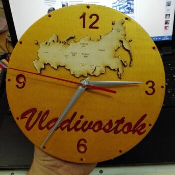 Intra απο ξύλο plywood 3mm-4mm πάχος - Ρολόι τοίχου με το πρότυπο χάρτη της Ρωσίας Δίασταση 30x30 cm Intraeaxys-ro6y8kn7 - Image 1