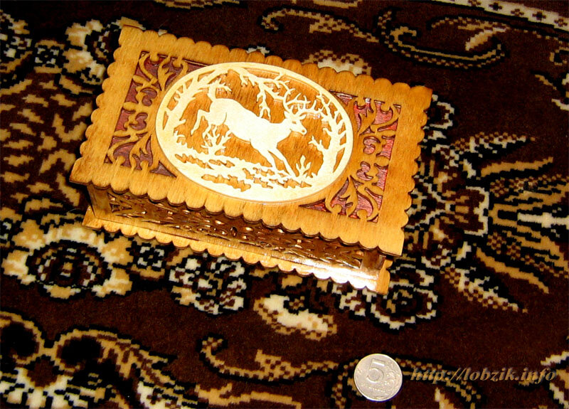 Intra απο ξύλο plywood 3mm-4mm πάχος - Κουτί με σχέδια CNC ελαφιών Δίασταση 30x30 cm Intraeaxys-51r9gm16