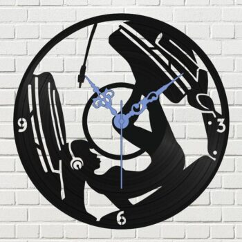 Intra απο ξύλο plywood 3mm-4mm πάχος - Ρολόι τοίχου με δίσκους βινυλίου Devushka V Naushnikakh Δίασταση 30x30 cm Intraeaxys-joe9qn76 - Image 1