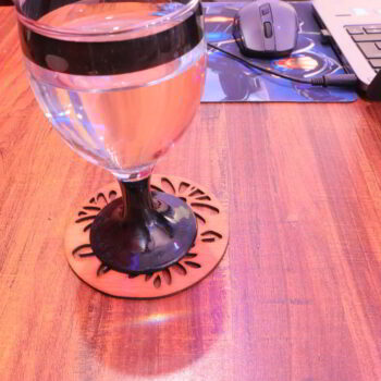 Intra απο ξύλο plywood 3mm-4mm πάχος - Στρογγυλό Floral Ξύλινο σουβέρ τσαγιού Δίασταση 30x30 cm Intraeaxys-lopq0037 - Image 3