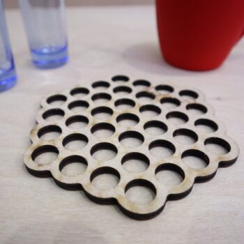 Intra απο ξύλο plywood 3mm-4mm πάχος - Σουβέρ Honey Bee Δίασταση 30x30 cm Intraeaxys-m1d6zkd7 - Image 3