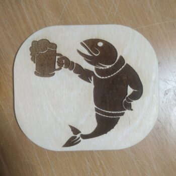 Intra απο ξύλο plywood 3mm-4mm πάχος - Χαράξτε Fish & Beer Δίασταση 30x30 cm Intraeaxys-6o3yxnp7 - Image 1